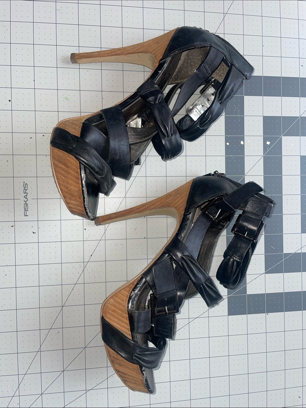 GUESS Black Leather Strappy Platform High Heel Sandals with Wood Base.